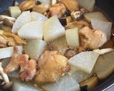 鶏もも肉と茄子と大根の煮物作り方6写真