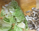 "大豆のお肉"とキャベツのマヨカレー炒め作り方1写真