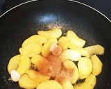 簡単！フライパンでシナモン焼きりんご☆作り方3写真