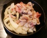 スキレットで超簡単！豚の玉子とじ作り方1写真