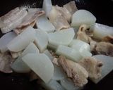 大根と豚バラの炒め物♡作り方6写真