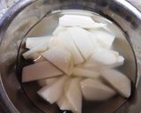 里芋と油揚げの味噌汁作り方1写真