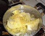 外はパリパリ中はジューシー！ザ・焼き餃子作り方1写真