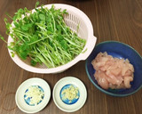 鶏のささみと豆苗炒め作り方1写真
