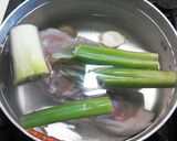 鶏がらスープ作り方1写真