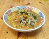 みそラーメンに余り野菜を炒めてブチこみ♨作り方5写真