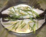フライパンで白身魚の蒸焼き（蒸鱼）作り方2写真