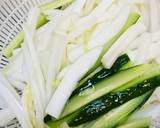 食べるラー油で作る、ピリ辛白菜の即席漬け作り方1写真