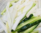 食べるラー油で作る、ピリ辛白菜の即席漬け作り方1写真