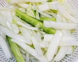 食べるラー油で作る、ピリ辛白菜の即席漬け作り方2写真