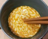 お弁当に♪卵1個で卵焼き作り方1写真