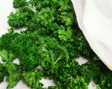 パセリ大量消費！レンジで簡単ドライパセリ作り方2写真