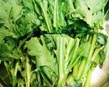 春菊とゆで豚のサラダ。辛酢味噌で作り方4写真