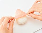 クリスマスに！サンタさんおにぎり作り方2写真
