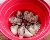 美味！ぷっくりカキとキノコのアヒージョ作り方2写真