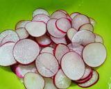 はつか大根と鶏ムネ肉のわさびマヨ作り方3写真
