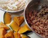 大豆のお肉でヘルシー♪南瓜のそぼろ炒め作り方1写真