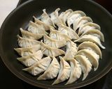野菜たっぷり！子供大好き餃子(^o^)作り方7写真
