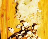 簡単アレンジレシピ！餃子の皮でラザニア♡作り方1写真
