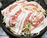 創味シャンタンDXで豚バラもやし作り方1写真