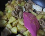 大豆のお肉とじゃがいもの味噌バター炒め♪作り方5写真
