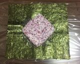 ゆかりとじゃこの彩りおにぎらず☆作り方3写真