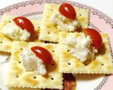 見栄え良く一品 クラッカーON作り方2写真
