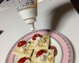見栄え良く一品 クラッカーON作り方3写真