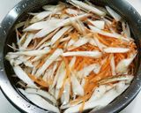 鶏ささみ&ごぼうのごまマヨサラダ作り方1写真