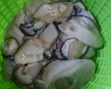 牡蛎としめじとなすの豆板醤ピリ辛炒め煮♪作り方1写真