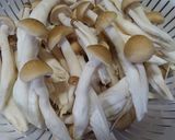 牡蛎としめじとなすの豆板醤ピリ辛炒め煮♪作り方3写真
