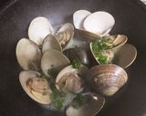 はまぐりの白ワイン蒸し☆にんにくバター味作り方3写真
