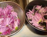 旬の食用菊で定番酢の物＋サラダ＋紅ごはん作り方1写真