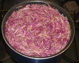 旬の食用菊で定番酢の物＋サラダ＋紅ごはん作り方3写真