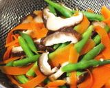 にんじんとインゲンの麺つゆ胡麻あえ作り方2写真