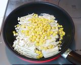 エノキとコーンのめんつゆバター作り方3写真