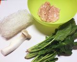 鶏つみれ入り春雨スープ ☆我が家の逸品☆作り方1写真