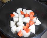 まぐろフレーク味付缶詰を使った野菜の煮物作り方2写真