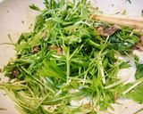 大豆のお肉と水菜のガーリックオイル炒め♪作り方3写真