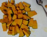 春菊とかぼちゃのコク旨スープ♪作り方1写真