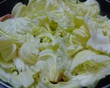 おばあちゃんのキャベツ魚肉ソーセージ炒め作り方3写真