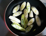 5分でもう1品～ちくわとねぎ炒め～作り方2写真