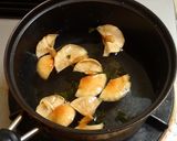 開きナメコ（天然なめこ）と山芋の味噌汁作り方3写真