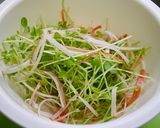 簡単！豆苗と豆腐のサラダ作り方2写真