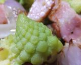 ロマネスコとベーコンと紫タマネギの炒め物作り方9写真