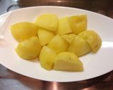 ホクホク!じゃがいもと手羽元の甘辛煮♪作り方2写真