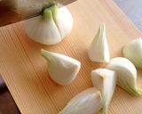 牛すね肉と新玉の白ワイン煮込み作り方3写真