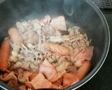 超簡単!ラム肉とリンゴのハーブ煮込み作り方2写真