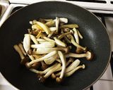簡単☆しめじのニンニク炒め作り方1写真