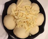 スキレットでとろけるチーズパン♡朝食にも作り方5写真
